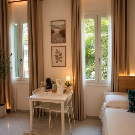 Taj Luxury 게스트하우스 3*