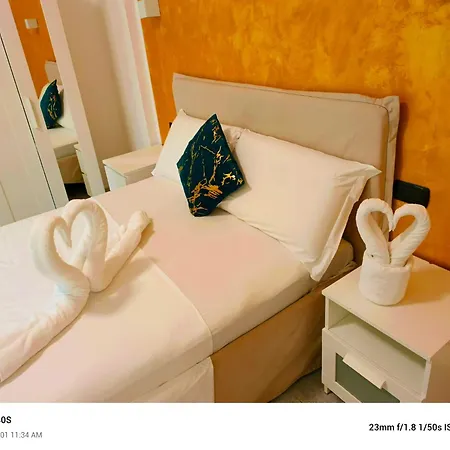 בית הארחה Taj Luxury מסטרה